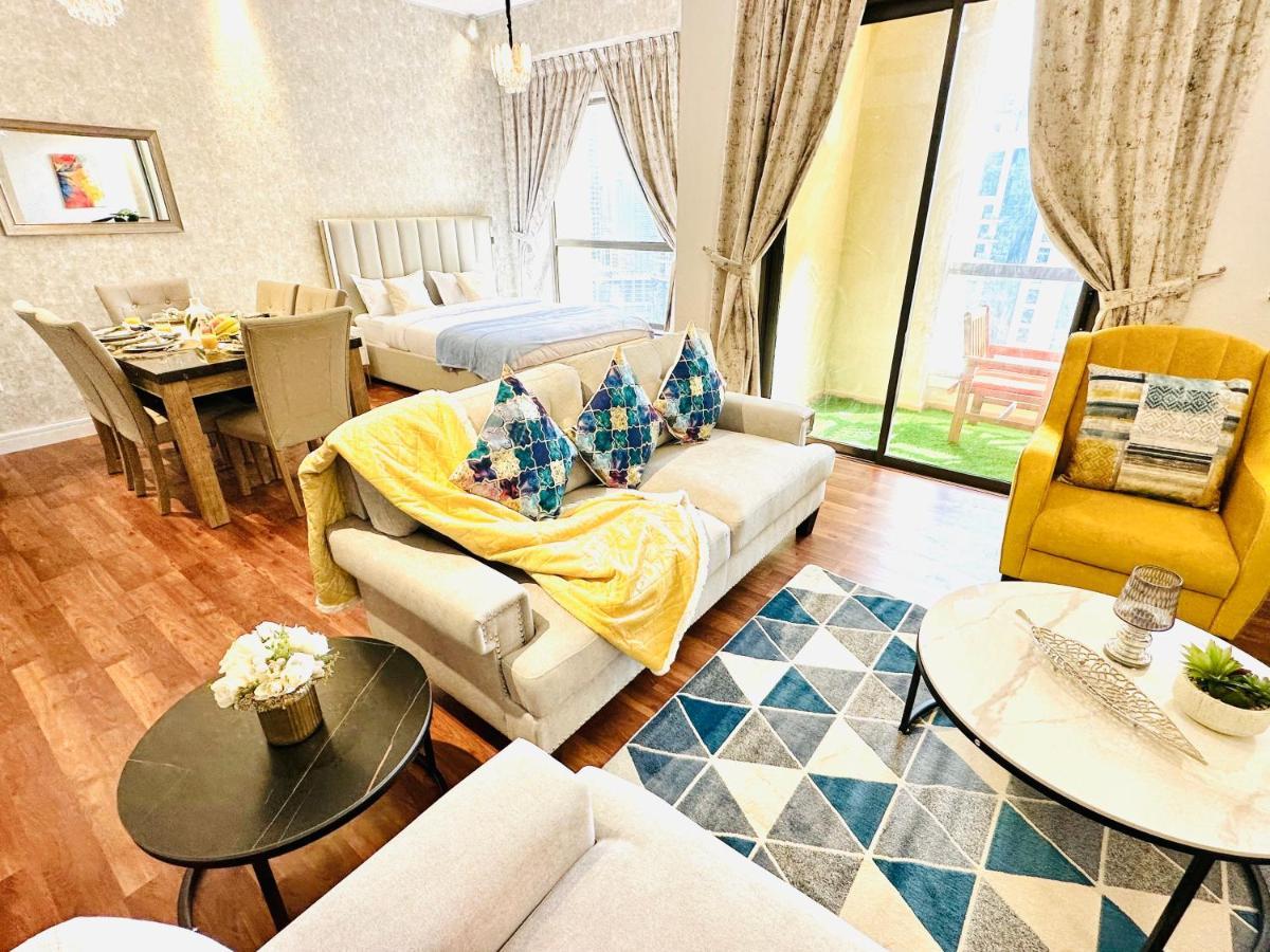דובאי Luxury Casa - Indigo Sea View Apartment Jbr Beach 2Br מראה חיצוני תמונה