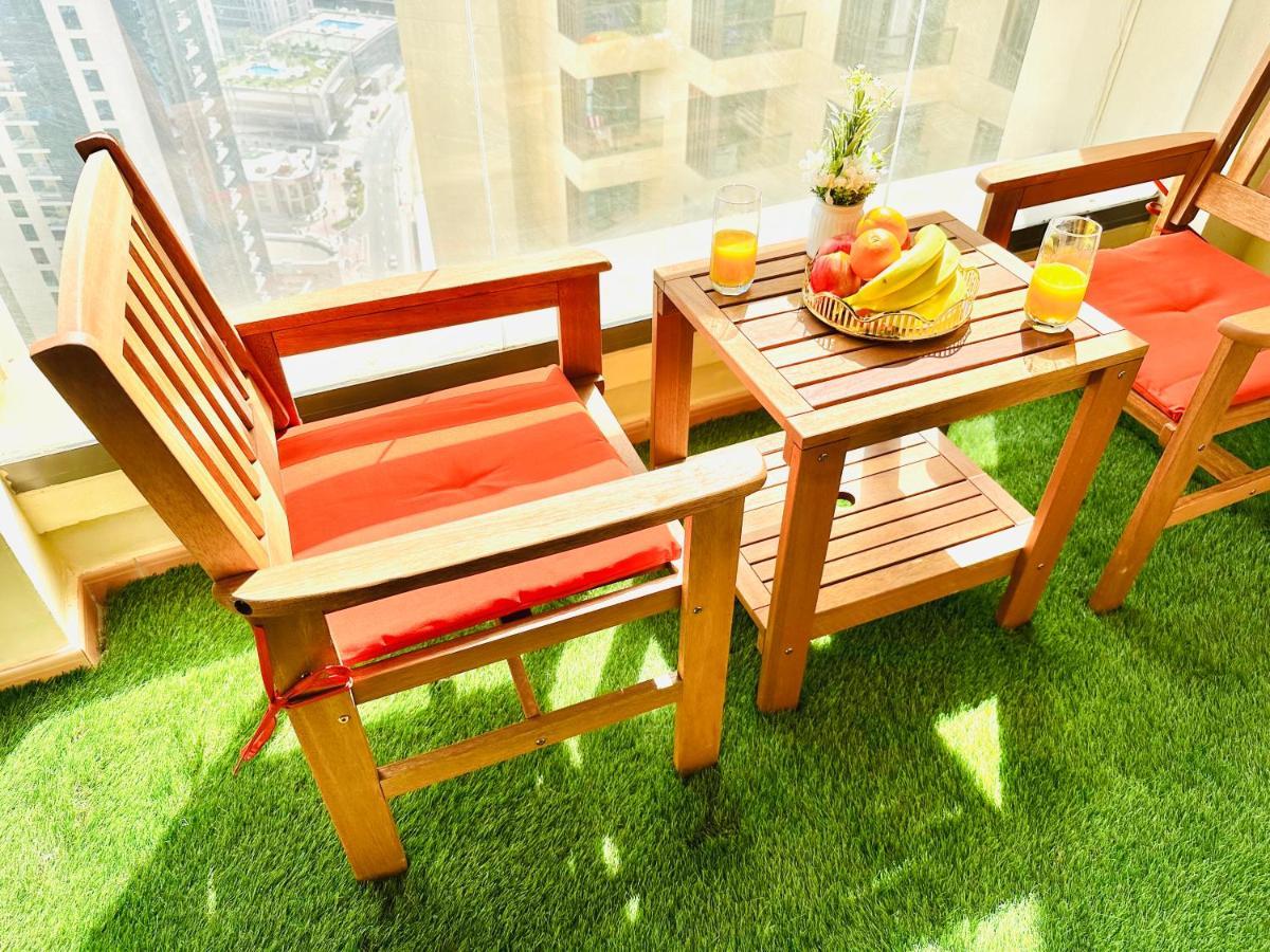 דובאי Luxury Casa - Indigo Sea View Apartment Jbr Beach 2Br מראה חיצוני תמונה